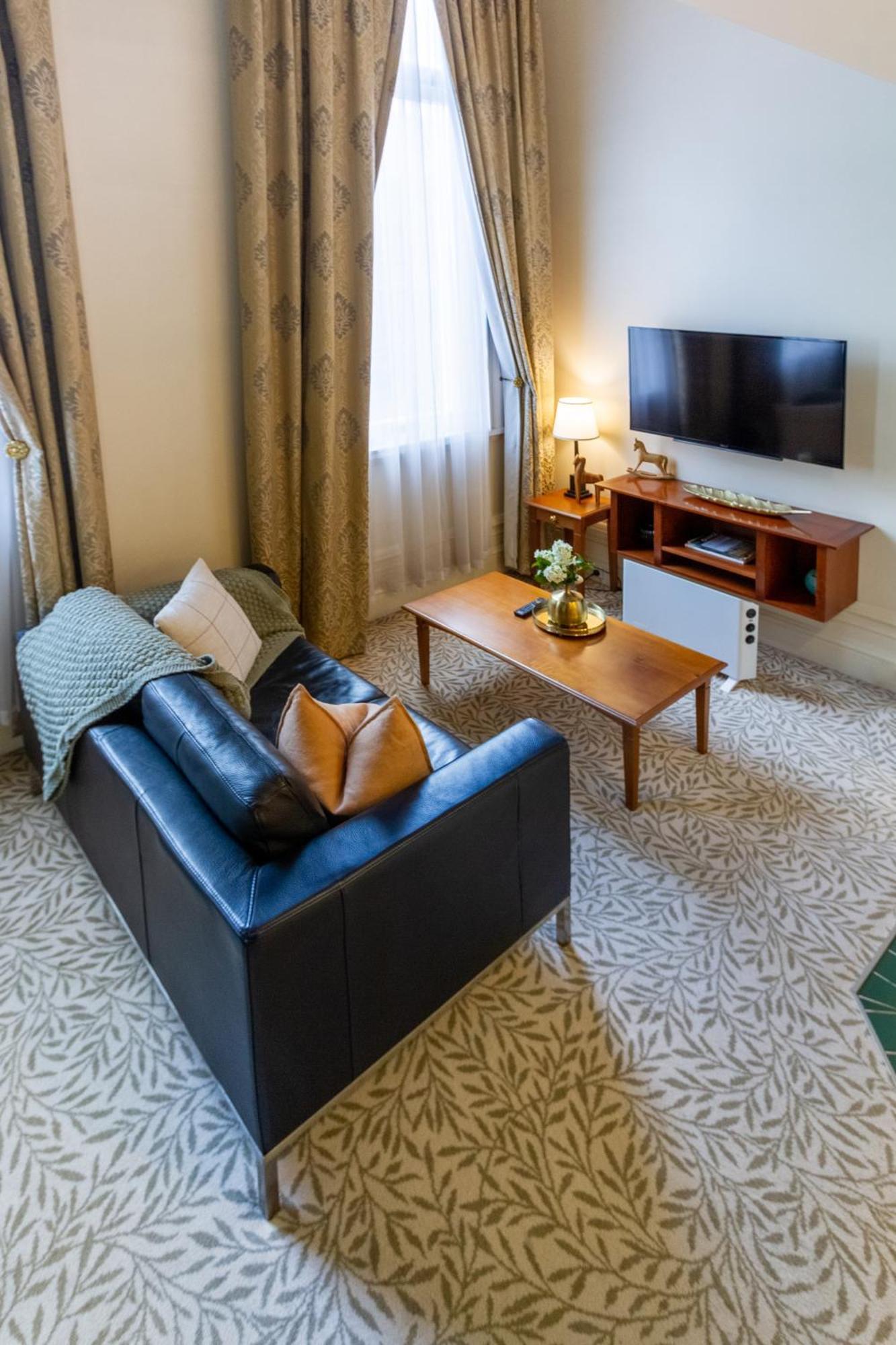 شقة Beauty In The Cbd - 1Bed Free Parking Pool كريستتشيرش المظهر الخارجي الصورة
