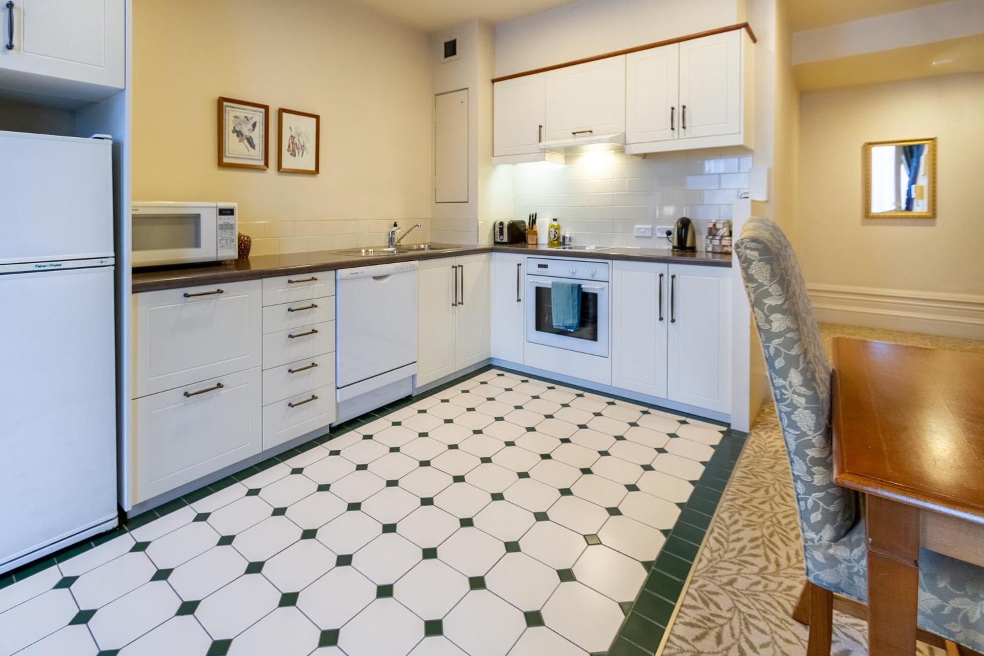 شقة Beauty In The Cbd - 1Bed Free Parking Pool كريستتشيرش المظهر الخارجي الصورة